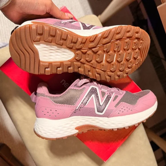 New Balance Pink and Gray Women's Training Sneakers - Picture 6 of 8